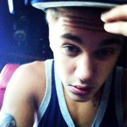 ℐℬ @justinbieber  I'm a Belieber. I want to see you.You r the best idol in my life♥