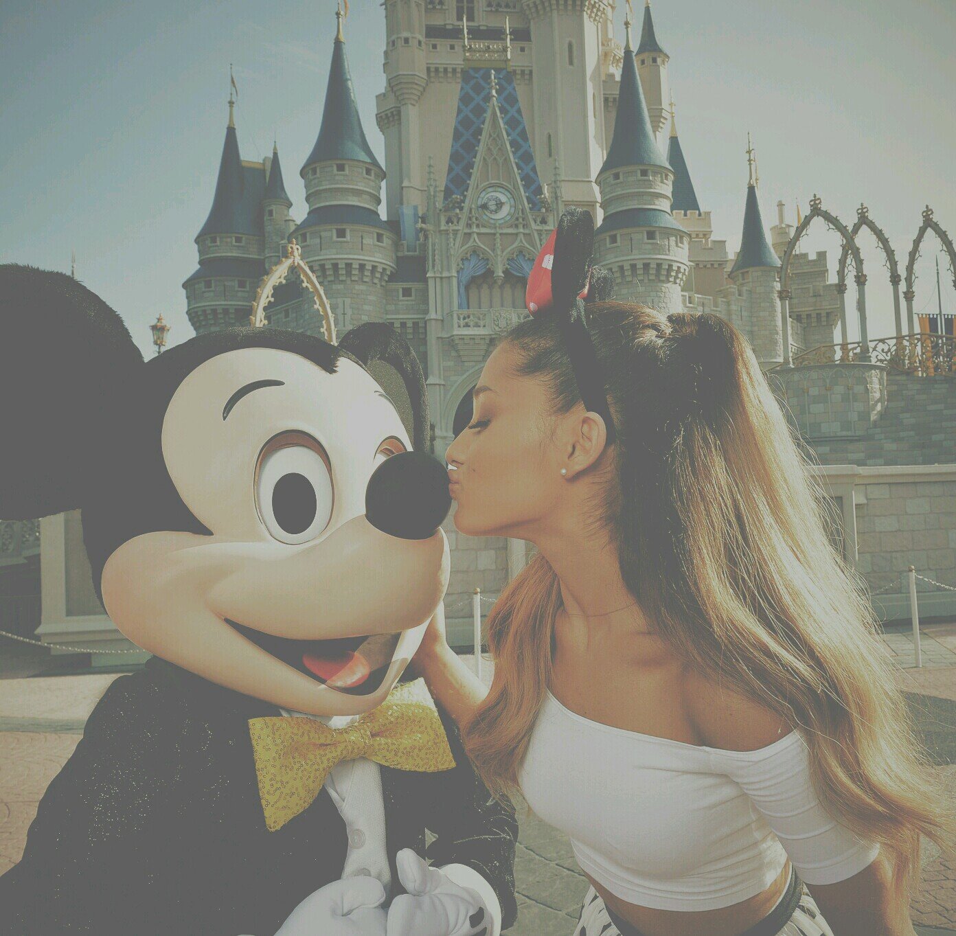 GrandeEmpires's profile picture. .