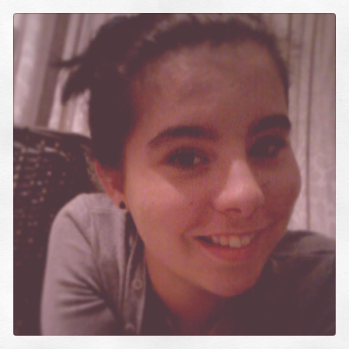 new zealander, sporty, twitter, facebook, music, hanging with friends :P