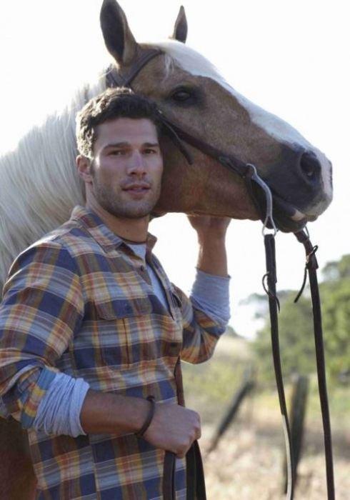 Love my horses. Love LFC. Love life to the max.
Always treat the one right.