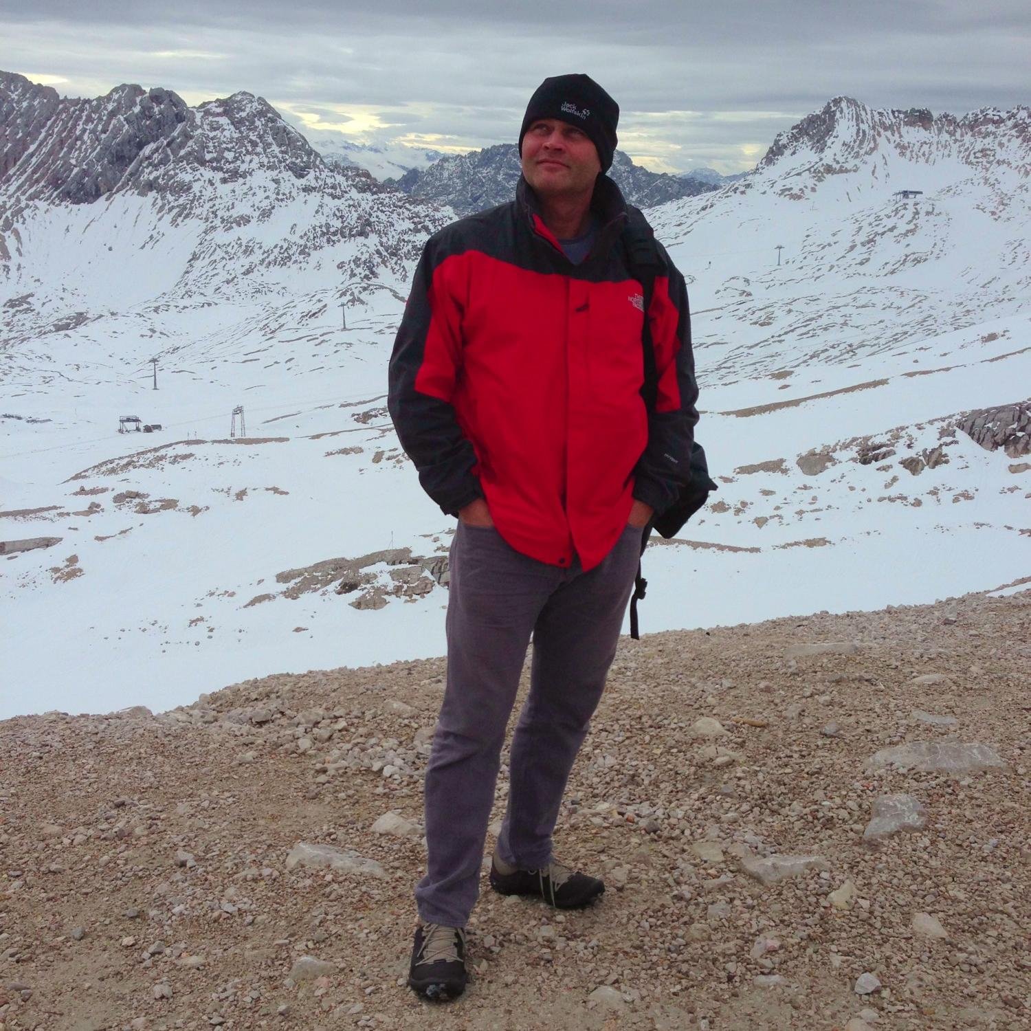 e_hellgott's profile picture.