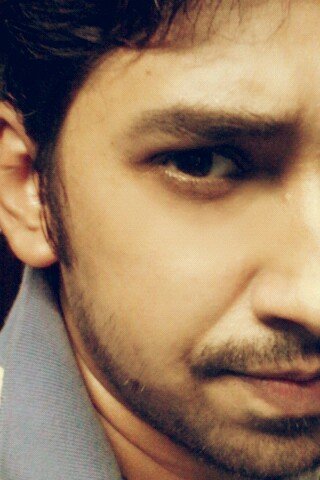 if u r reading this...thn u r on twitter.. :P