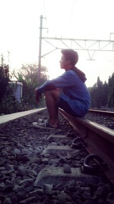 Kalau kita berusaha, apa pun yang kita mau pasti bisa di capai. Impossible is nothing