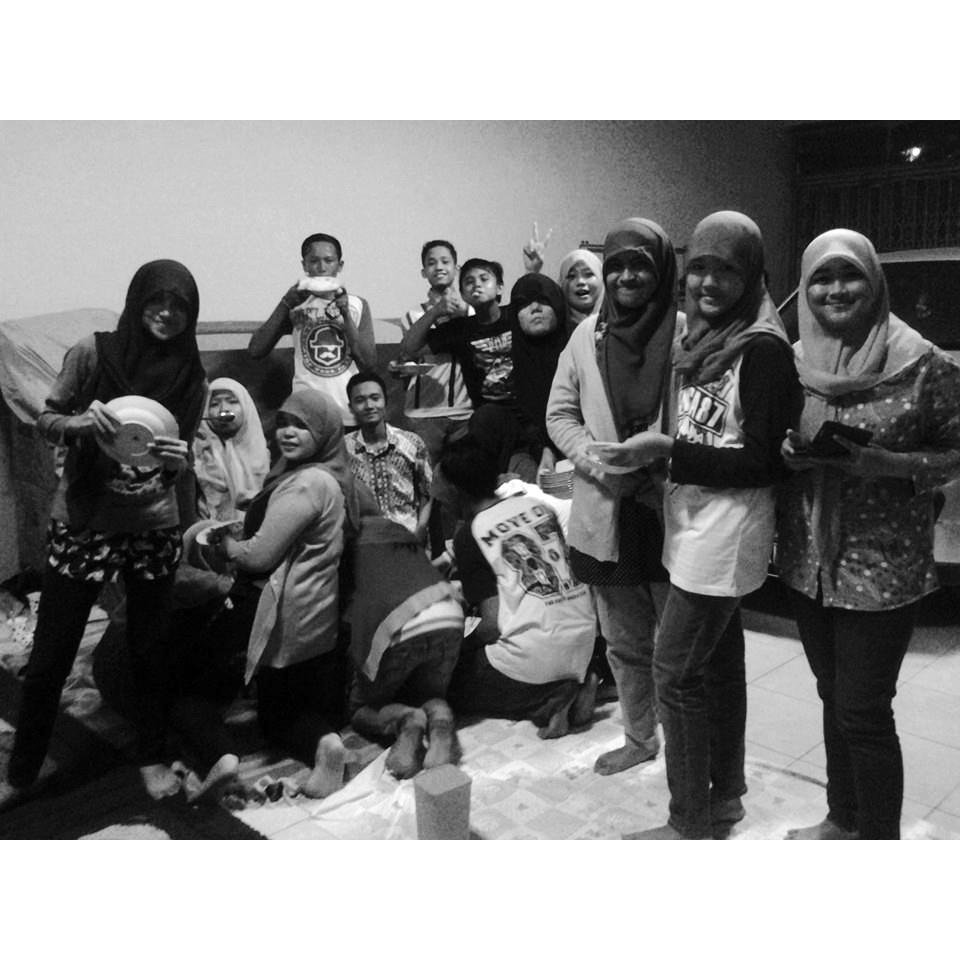 MoveOn87's profile picture. Selamat melanjutkan langkahmu, selamat berjumpa lagi di tangga kesuksesan, dalam senyum yang lebih indah. - Keluarga Besar 87