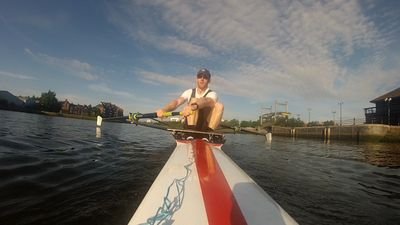 Keyboard rattling software engineer who swims, cycles and kinda runs