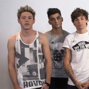 Hey I'm boy directioner and I live in London :)