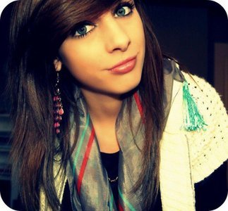 hiiii i am directioner french3!! :)