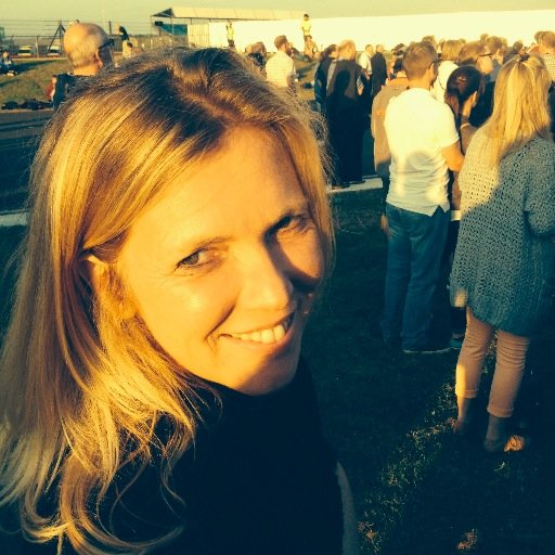 FlexandFlow's profile picture. Passionate about life, people and yoga