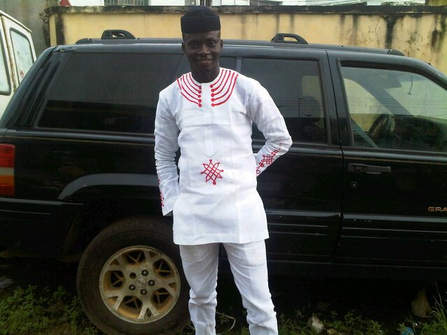 We retweet any post, just tag me. #ReTweeT King.
Gentle, cool and humble with amiable face, slight but slim