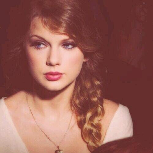 FOLLOW @slaylikeswift