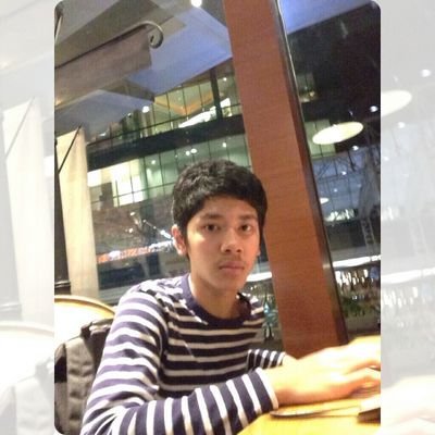 Emir Mahira is so difficult for describe him. We are fans of emir always support in everytime and everywhere