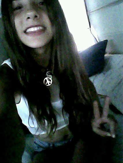 Cansada de chicos,soliita mejor.Viviendo la vida con una gran sonrisa desde el 2000.No me digas que debo hacer con mi vida.Me encanta hacer tonterias*-*