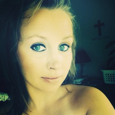 StonerHollie's profile picture. BANG bang