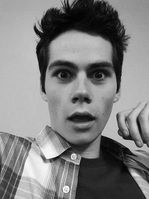 merhaba ben stiles stilinski.Hani şu teen wolf dan gençler.Lacros oynamayi severim.Ayık olun.
Malia bitanem ona karismayin.Maliaya karisan karsisinda beni bulur