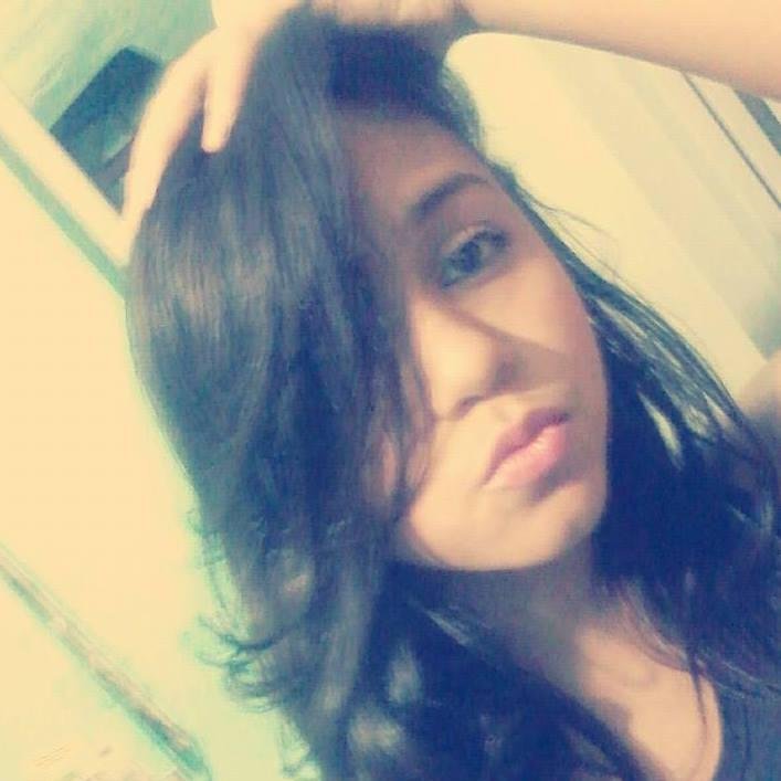 Vivendo a vida com amor e felicidade.............