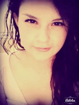 karinaanahi27's profile picture. 