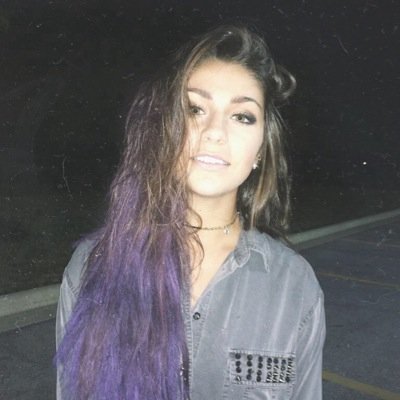 \\• my header and avi dont match but idgaf •// 
follow @holyshitmendes ? ☻☻