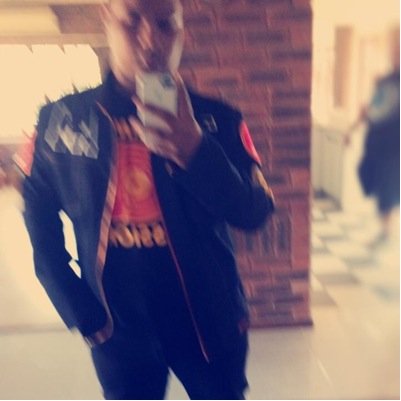 .... Like to play FiFa..soccer rugby and cricket is my passion....gyming my everything #followme...followback*#%
