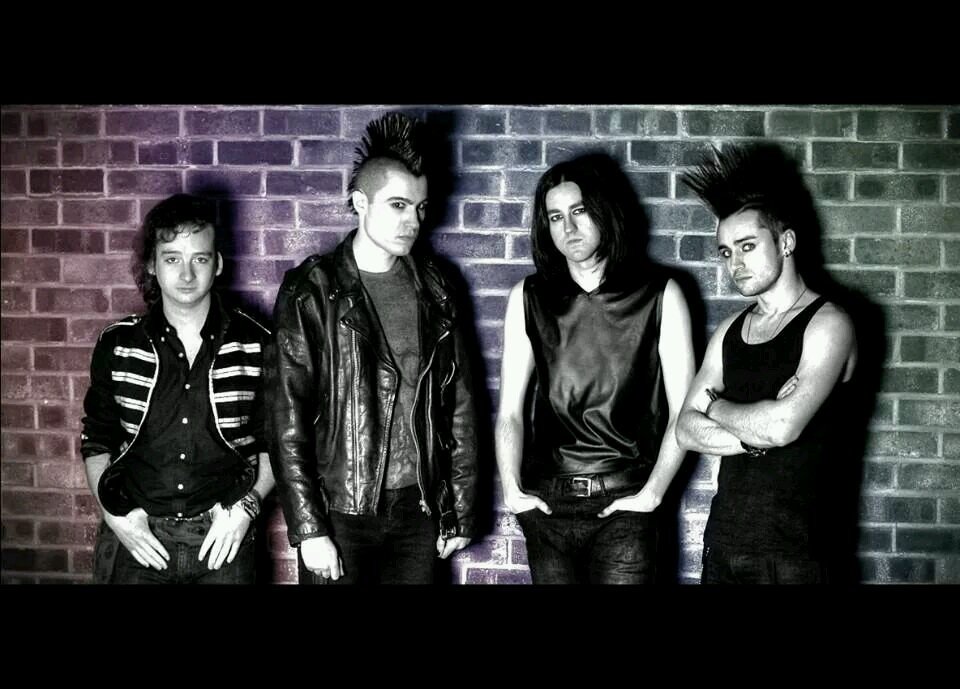 London based electro rock band - New EP Across Divides coming soon - http://t.co/wCY43SWx42