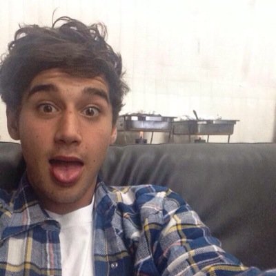 Please go follow @jaibrooksb !! Her goal is 5K !