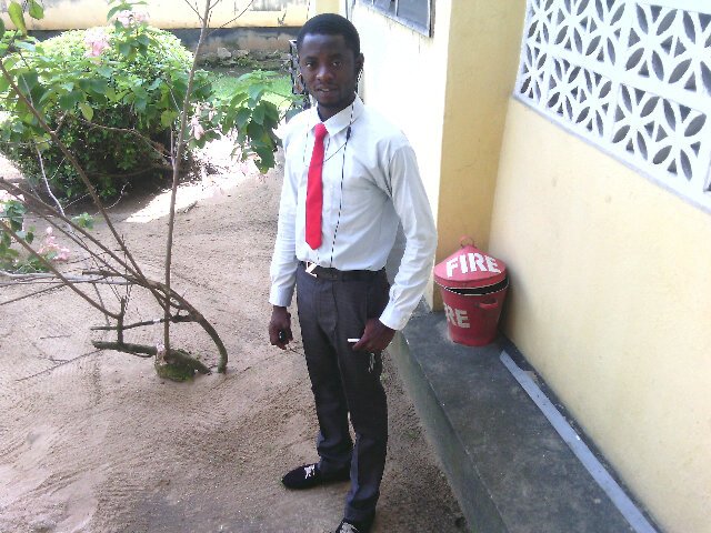 Slim,tall n lanky n luv 2 associate.........