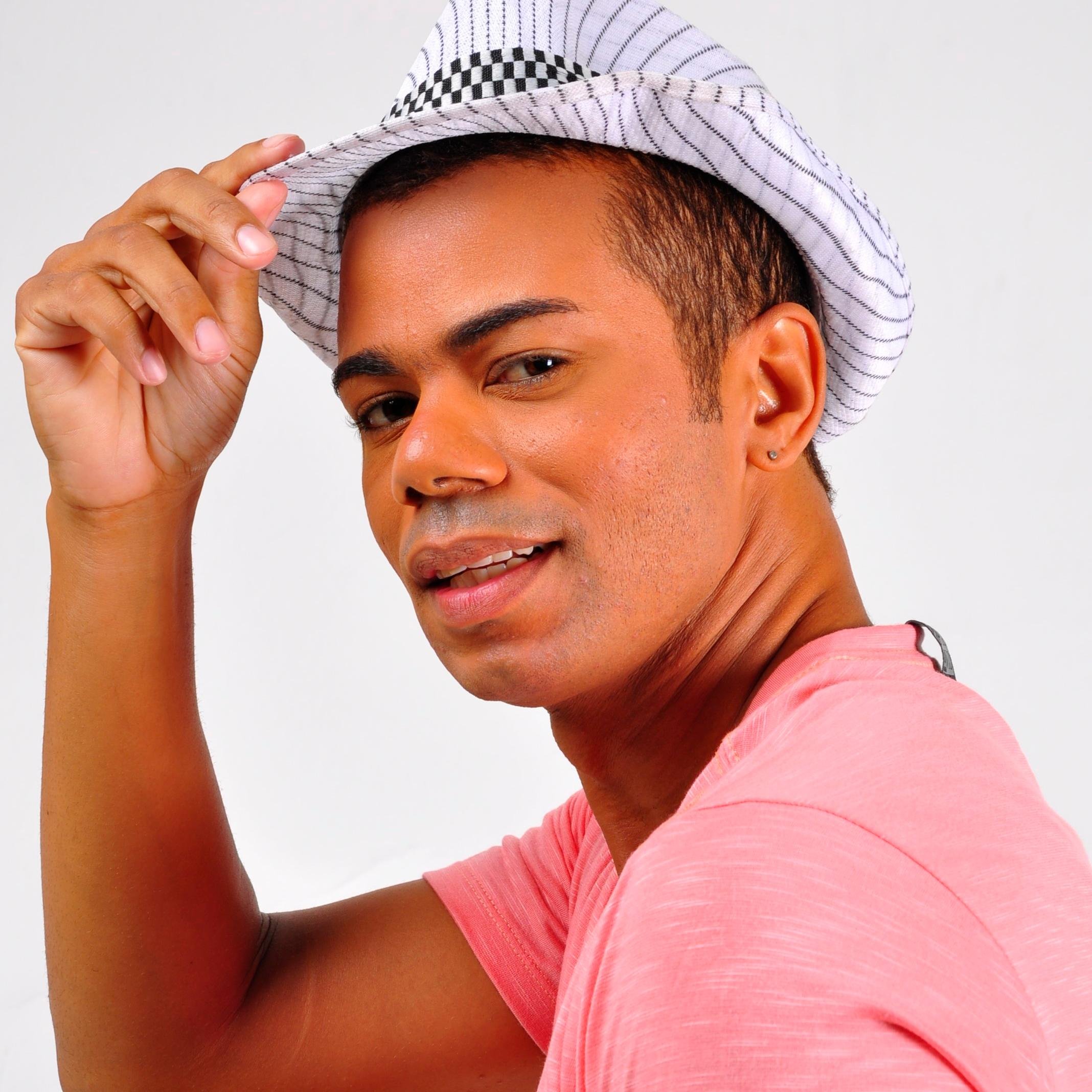 artegonzalez's profile picture. 