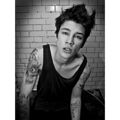 single; etero.