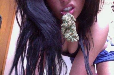 Honeyyy18's profile picture. It is wat it is!! lifes 2 short 2 sit around make dat shit happen!! #teamswag #stonerbabe ;) xoxo