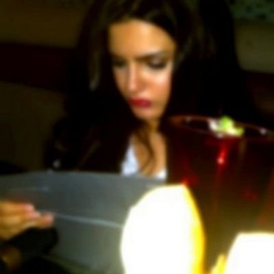 اأبشر بقلب كل ماآتعتني فيه يعطيك كل م تطلبه حتي عيونهه·· عشقي لغيرك فكره مستحيلهه /