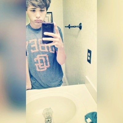 AaronwallWall's profile picture. 