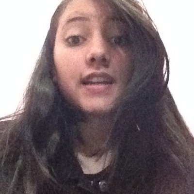 Pessoas que gosto: Gosto de pessoas que são Directioners, Lovatics, Arianators, amantes de livros e séries. Adoro cantar e ser louca pq sim! =)