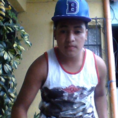 Akolatronico me gusta ser buena gente. Moleston carinoso...:p