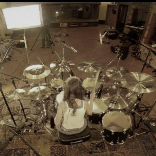 quegroseroeres's profile picture. Entre más dificil sea el reto, más grande será la victoria(8
Muchos dicen que es sencillo , pero atrevanse a sentarse & tocar ;)