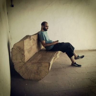 Oin, Txapa Irratia, Zibergara, Goiena... saltsan.