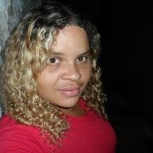 nasci para ser feliz e para fazer os outros felizes beijos.
