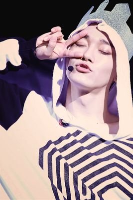 This is a free follow from @taehunxii. Please please follow @taehunxii instead. Thank you ♡