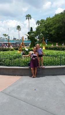 YQueexn's profile picture. I thought you should know I'm done with your shit*