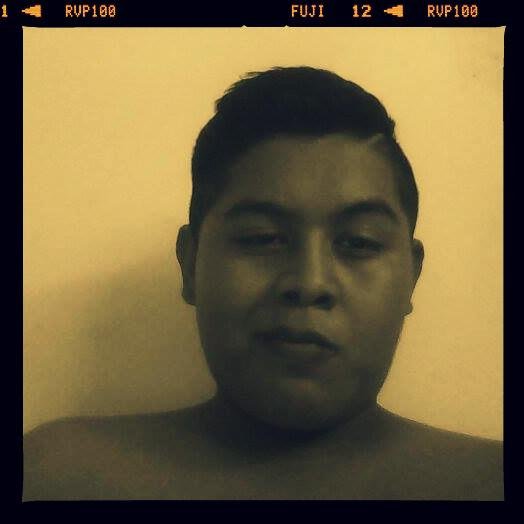 facebook: luiiz torres de garcia
soltero
me gusta el futbol
gogo :3