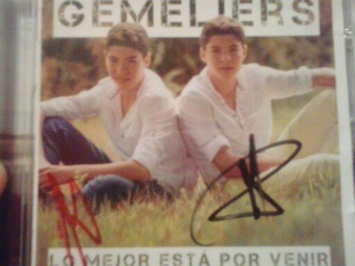 Gemeliers25's profile picture. 15(Laura)  enamorada de dos tios sevillanos @DanieloviedoM @_jesus_OM.   14(patty)