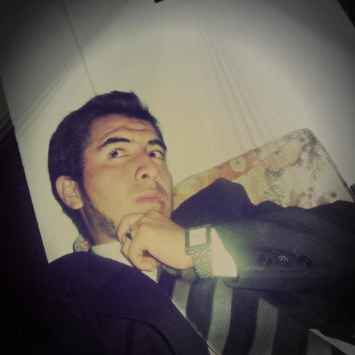 Cuencano de corazón. .. 
Caballero por convicción. ... 
Listo para Todo lo q VENGA de la vida