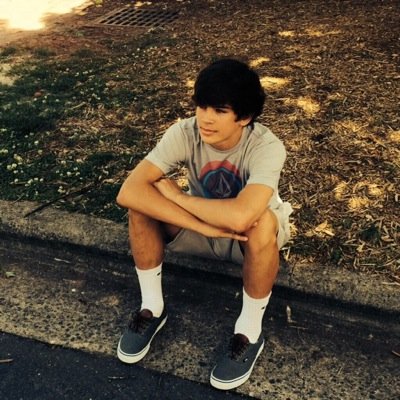Hey I'm Hayes I'm A viner and I'm the Younger Brother to Nash and the Older brother to Sky