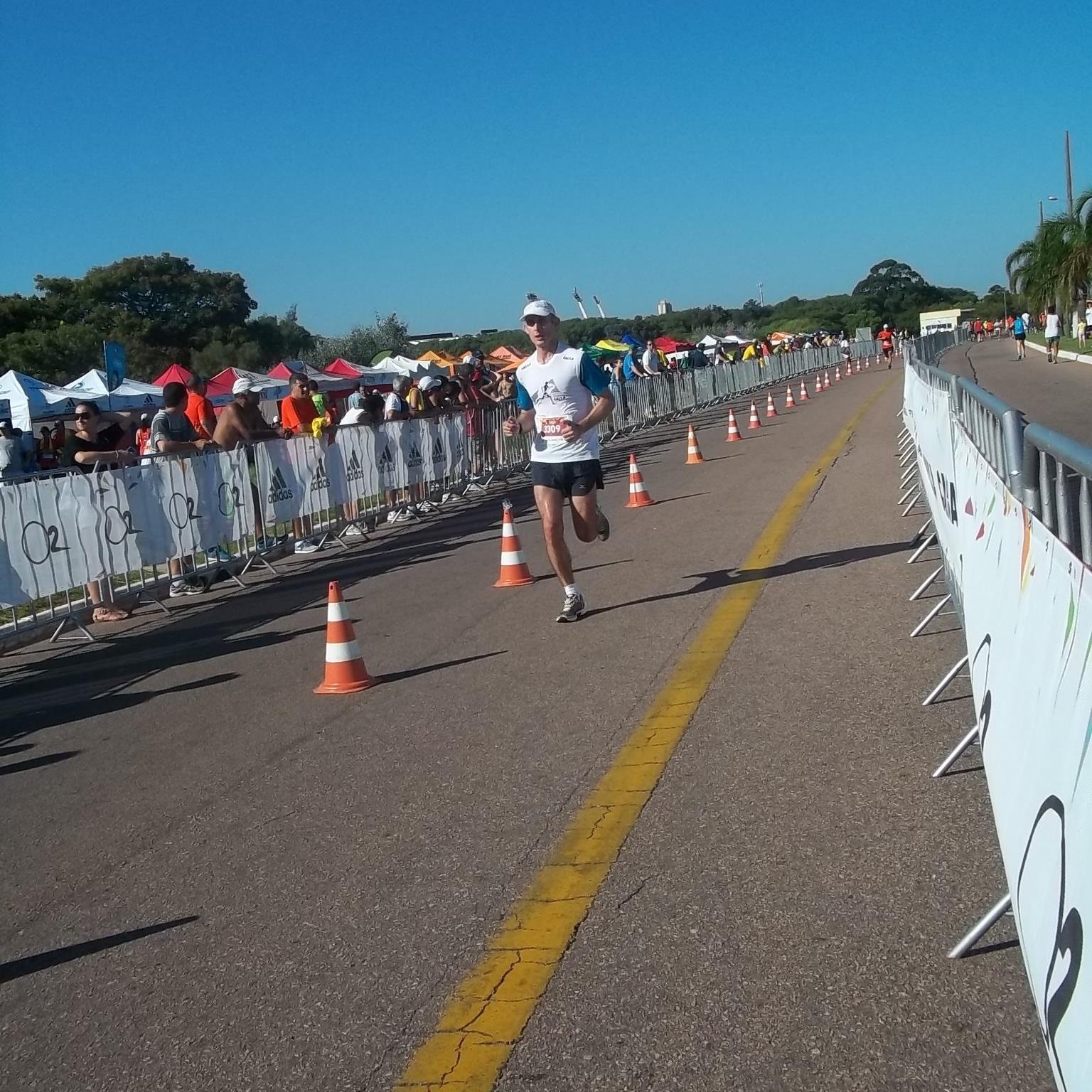 Atleta amador - 3km a 42km, Fundador da YXZ Brasil Runner