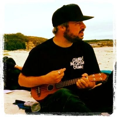 DownTheReef's profile picture. Acoustic project of @HellEctrix. Welcome in my new adventure !!! Cute, smooth & soft music. Get yourself a drink, sit back & relax. Enjoy the vibes...