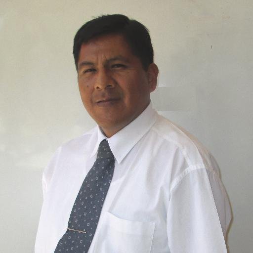 Estudie Primaria IE San Miguel, Secundaria CN San Luis Gonzaga. UNI. ICA - Derecho. 2a. Espec Educación Comunicación.