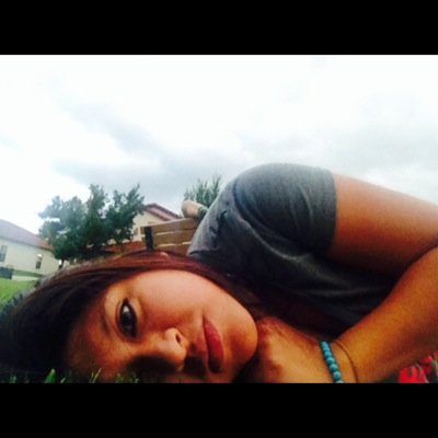 Soy una persona muy amigable estudio Medicina y pueden conocerme =D solo escribanme, follow me!