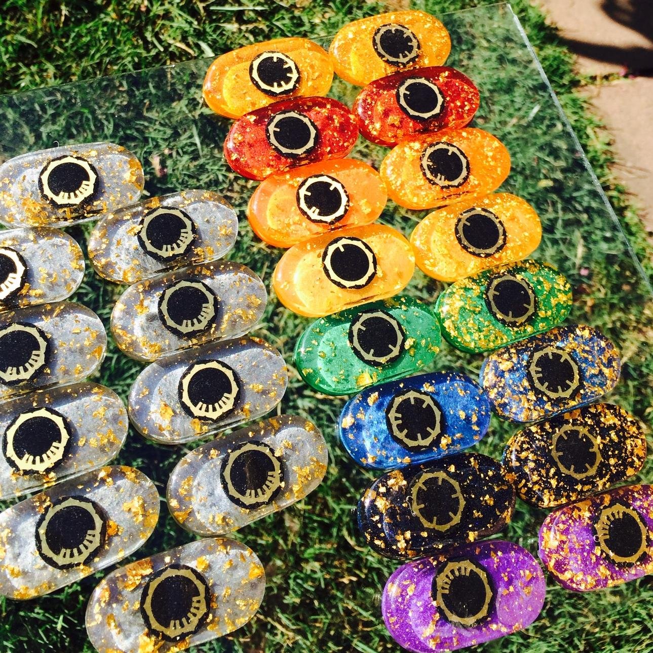 IslandsInfinity's profile picture. A holistic approach to sanctuary by creating a series of ChiChains™ using semi precious stones, magnetite, resin & 23.75kt gold leaf.