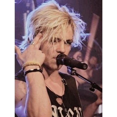 BU account for @custinmccn.