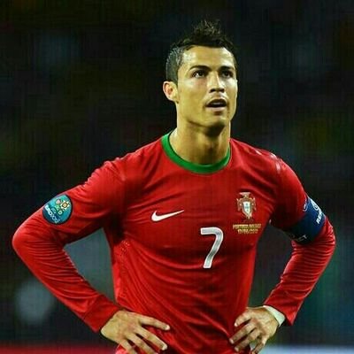 قد يتحول كل شي ضدك و يبقى الله معك، فكن مع الله يكن كل شي معك.