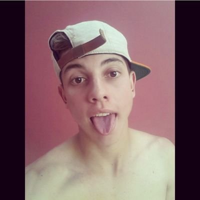 Vivo a vida feliz com meu Jesus ! Amo meu Deus *-*
Tenho a namorada perfeita 
trabalho em divulgações na internet     https://t.co/B5fIZvK1wz