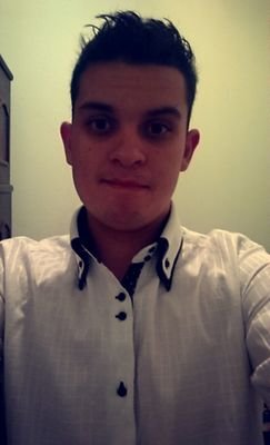 A sou eu, retardado, bobo, mas feliz acima de tudo feliz... Looh Silva